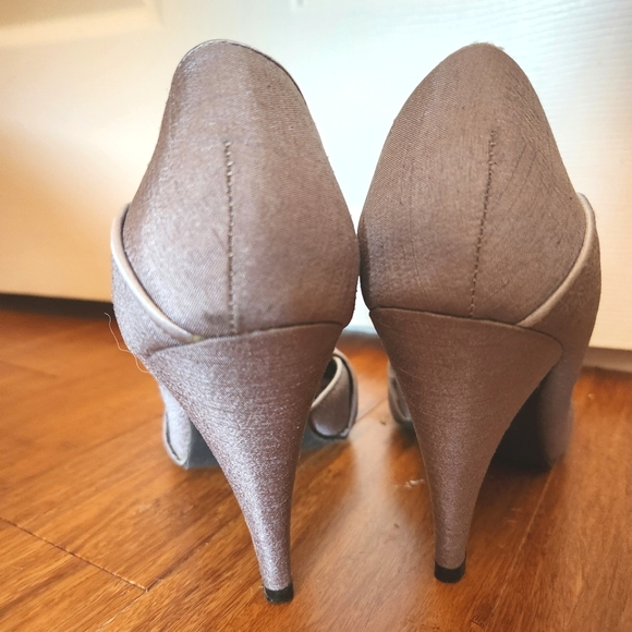 Rocket Dog Gray 4" Peep-Toe High Heels - Picture 6 of 7